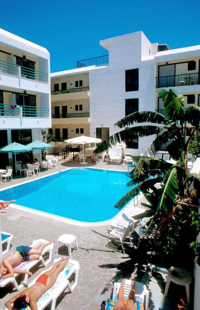 Poseidon Aparthotel